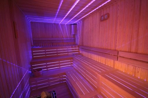 sauna ışık terapi